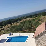 Villa Doci
