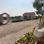 Doci Villa *
