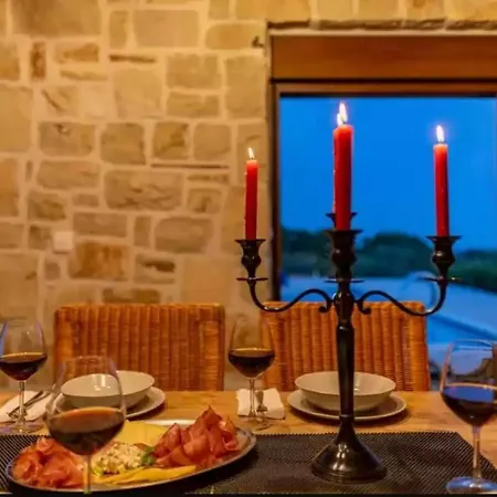 Doci Βίλα Ζαντάρ